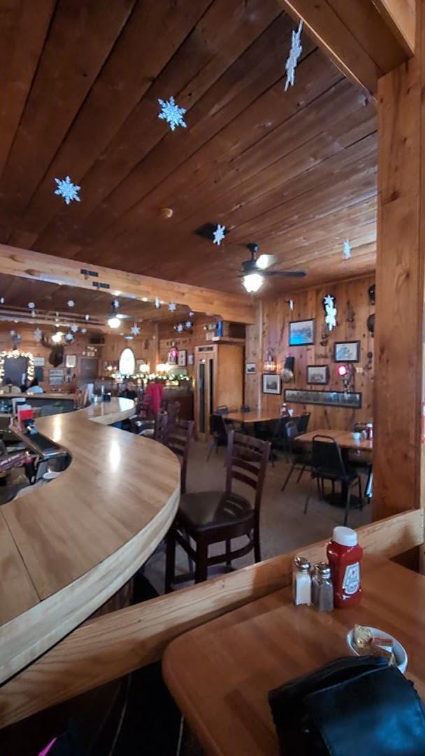 Quincy's Restaurant & Lounge