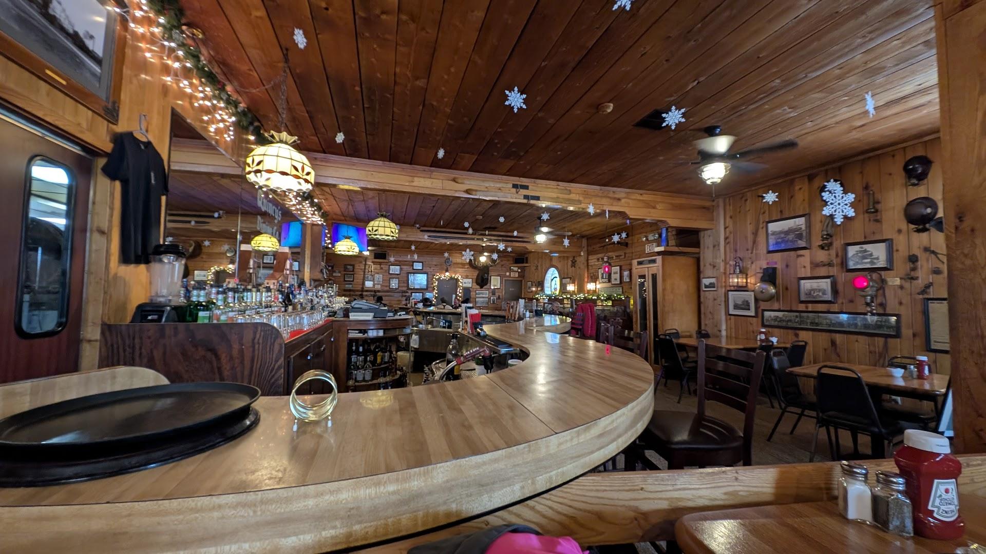 Quincy's Restaurant & Lounge